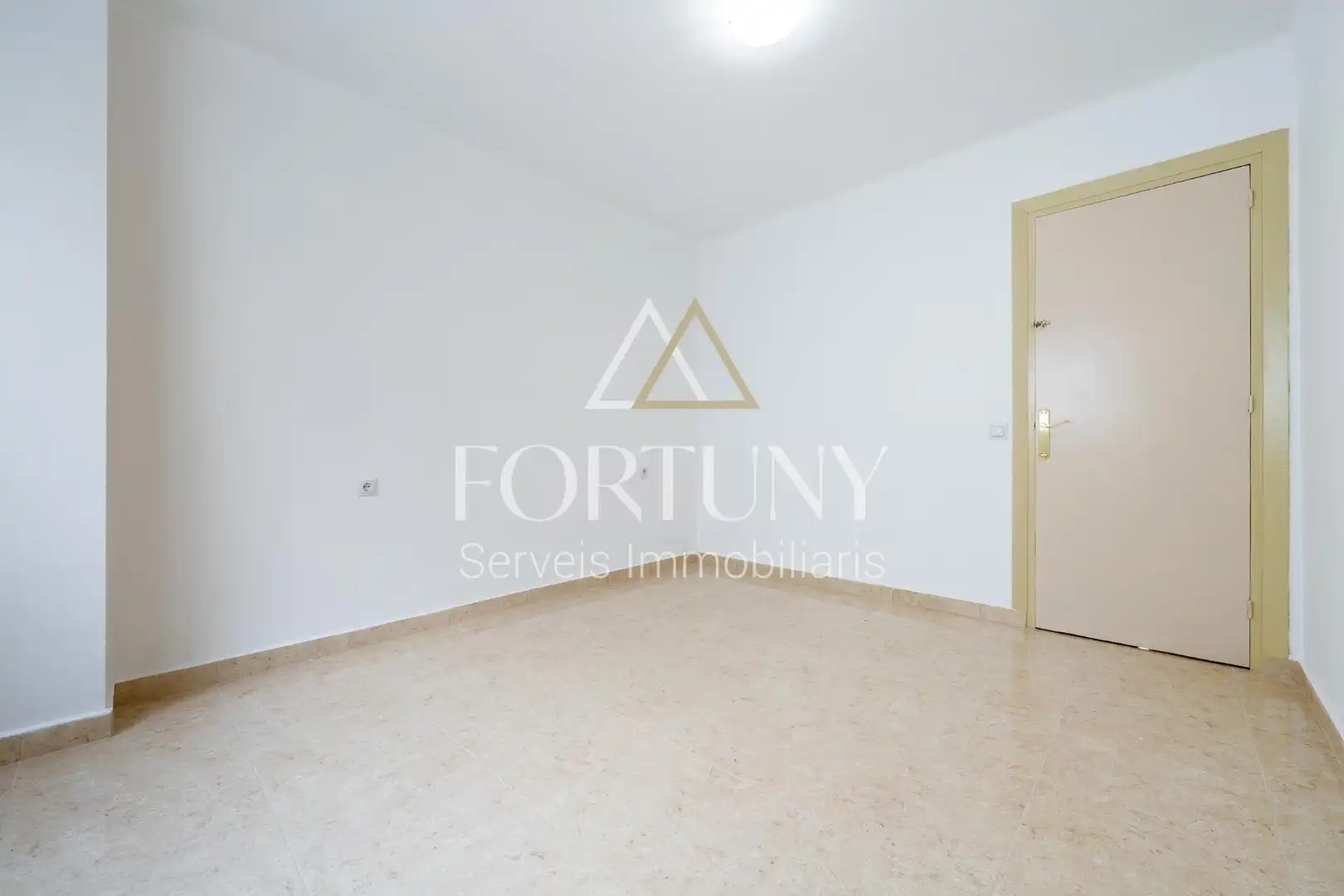 Habitación de Piso en venta en Reus con Balcón
