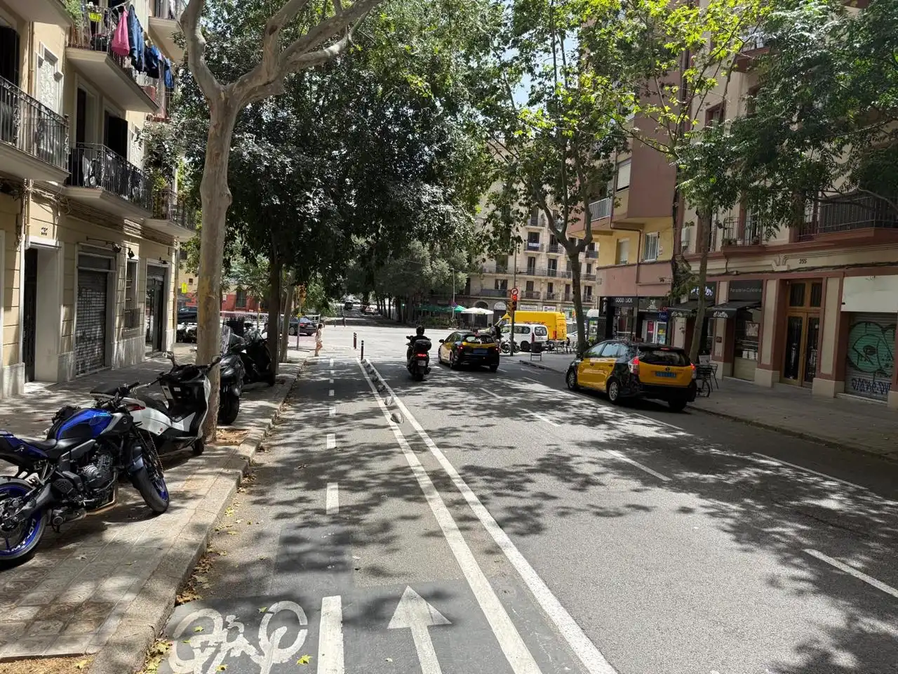 Außenansicht von Garage zur Miete in Barcelona