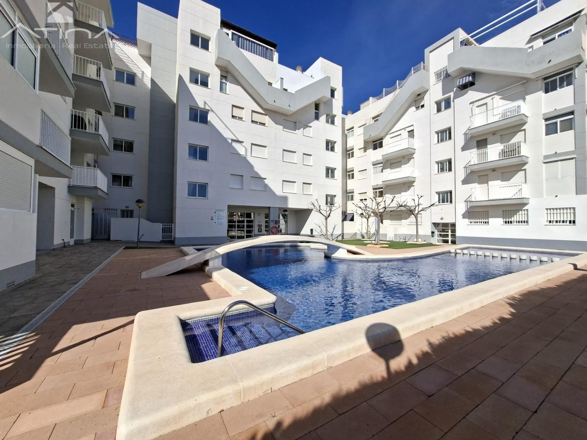 Piscina de Planta baja en venta en Daimús con Aire acondicionado, Terraza y Piscina comunitaria