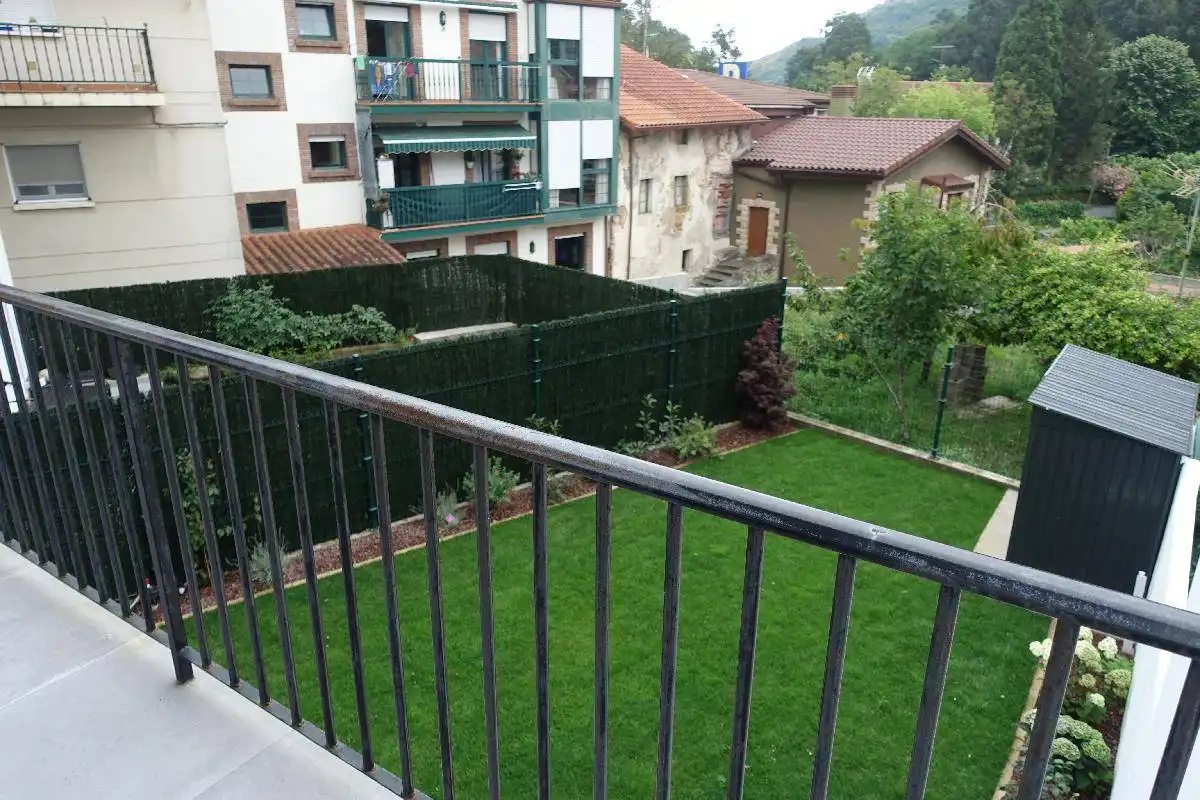 Terraza de Piso en venta en Castro-Urdiales con Calefacción, Jardín privado y Balcón