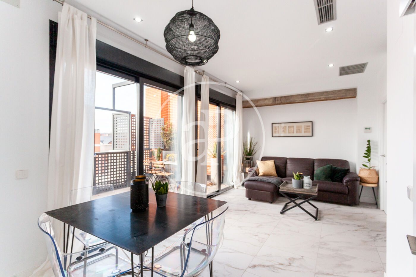 Living room of Attic to rent in  Madrid Capital  with Air Conditioner, Heating and Terrace
