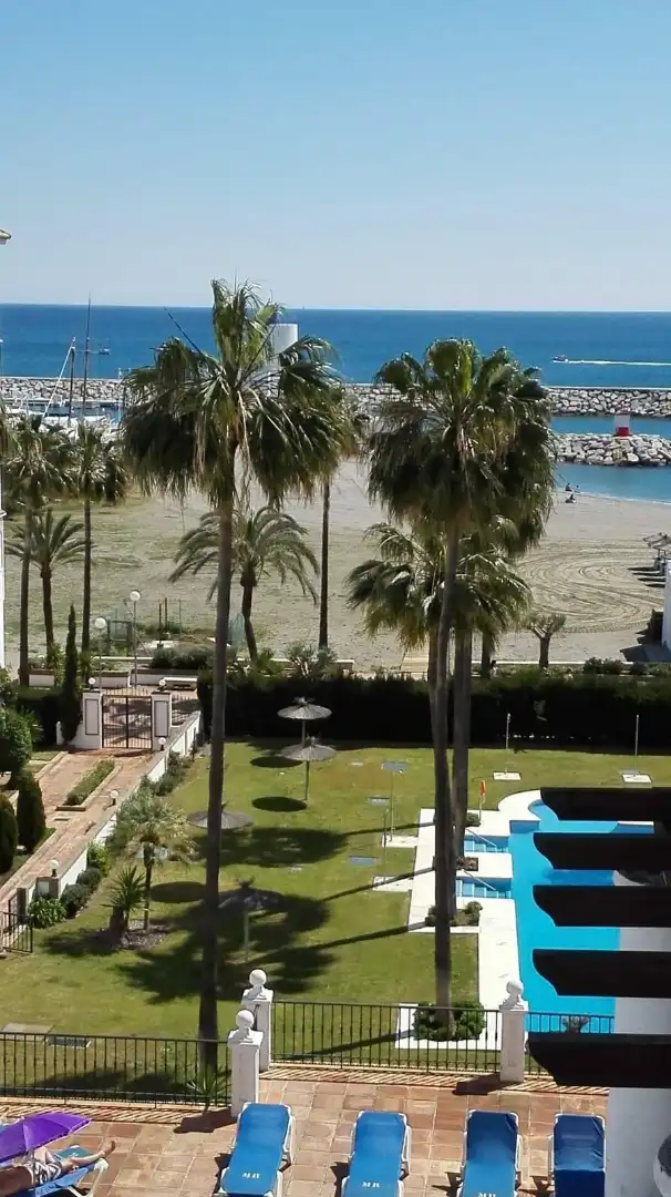 Jardí de Apartament en venda en Manilva amb Aire condicionat, Terrassa i Moblat