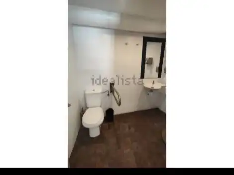 Baño de Local en venta en Balmaseda con Calefacción, Terraza y Amueblado