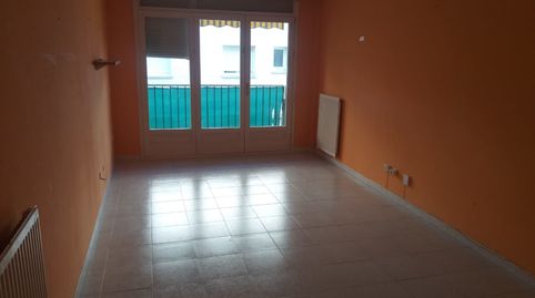 Foto 3 de Piso en venta en C/ Compositor Serra , Eixample - Horta Capallera, Figueres
