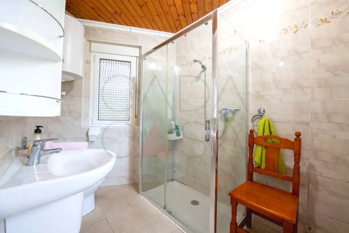 Baño de Casa o chalet en venta en Santa Cruz de Bezana con Calefacción, Jardín privado y Terraza