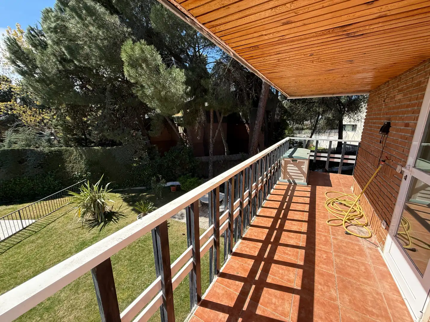 Terrassa de Casa o xalet en venda en Las Rozas de Madrid amb Aire condicionat, Calefacció i Jardí privat