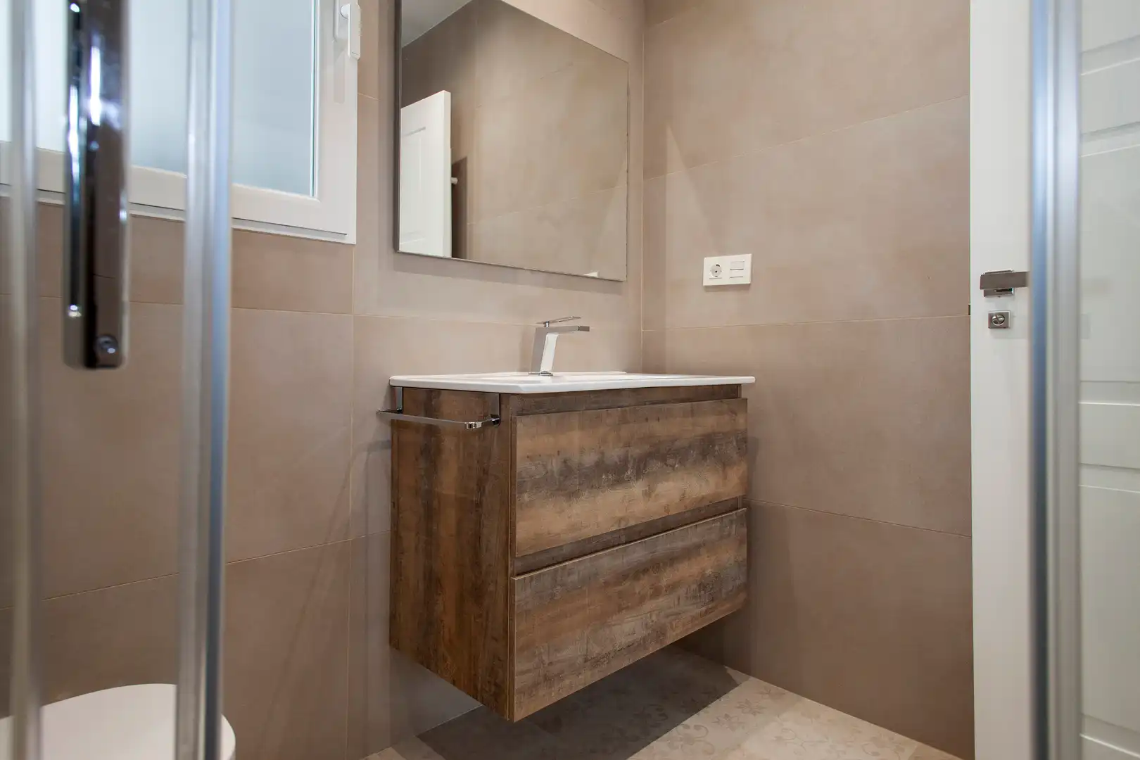 Baño de Piso en venta en Jaén con Aire acondicionado, Calefacción y Amueblado