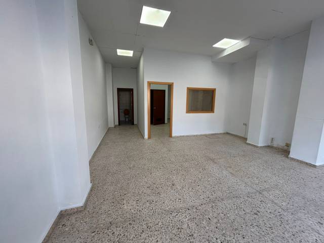 Local comercial en Alquiler en Calle Mesina en Centro