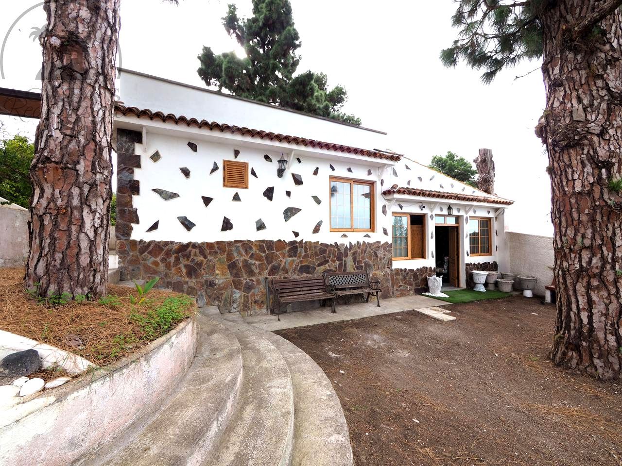 Vista exterior de Casa o xalet en venda en Icod de los Vinos amb Terrassa