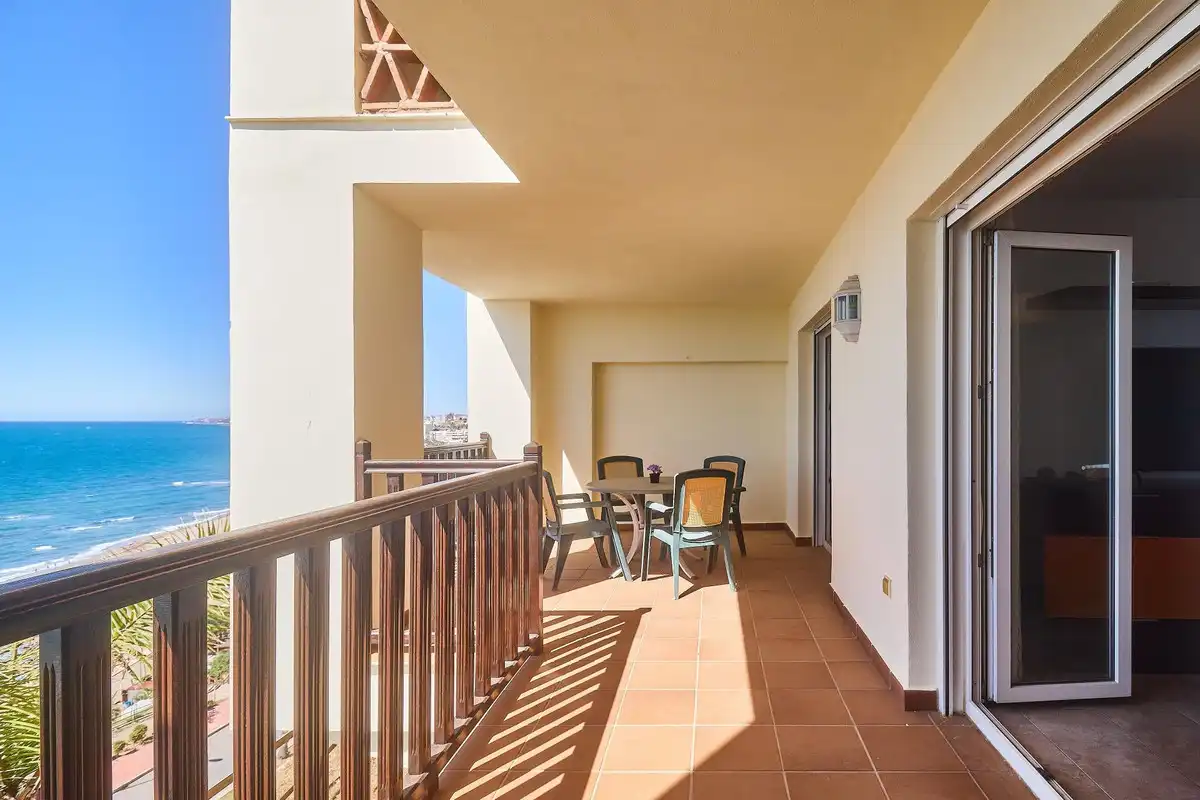 Apartment with pool for sale in del sol, imagen 3