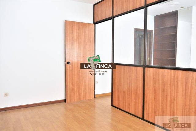 Local comercial en Venta en Milán - Pumarín