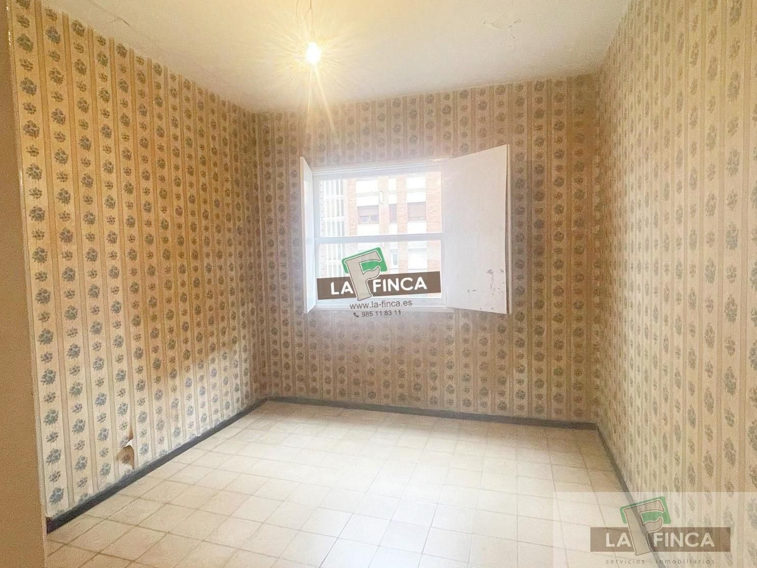 Bedroom of Flat for sale in Gijón   with Heating and Terrace