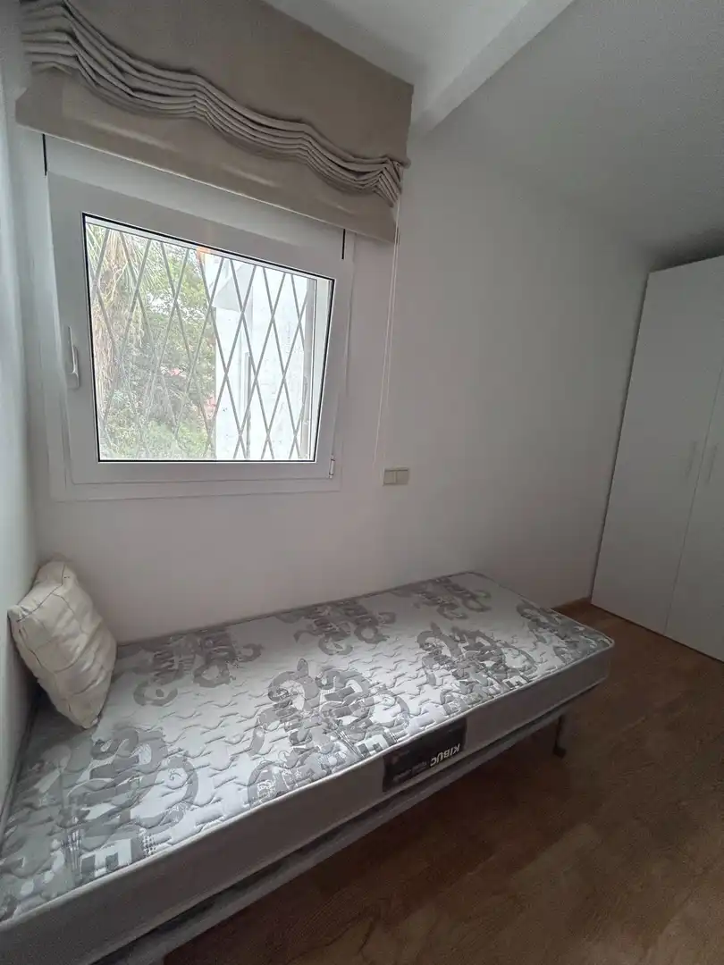 Habitación de Dúplex de alquiler en Sitges con Aire acondicionado, Terraza y Amueblado