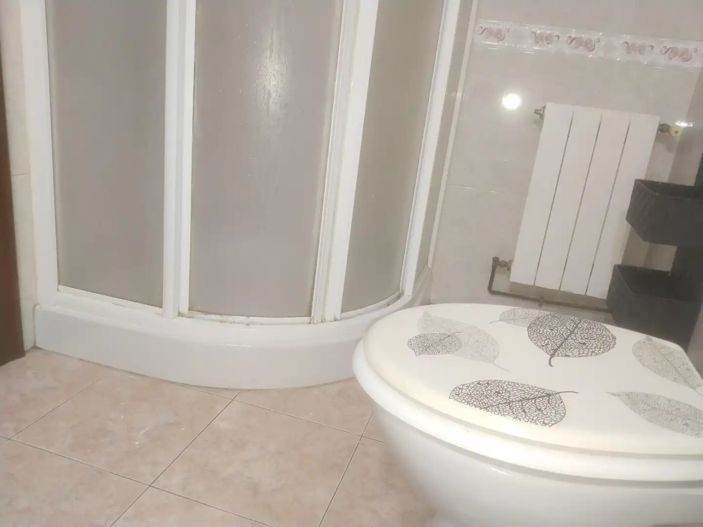 Baño de Piso de alquiler en Inmobiliaria - Barreda