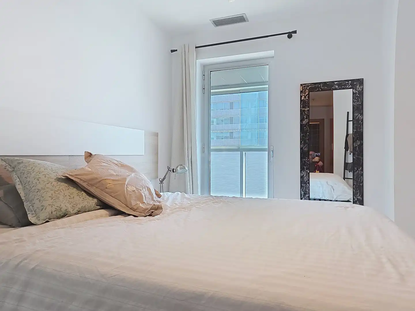 Bedroom of Flat for sale in L'Hospitalet de Llobregat  with Air Conditioner and Terrace