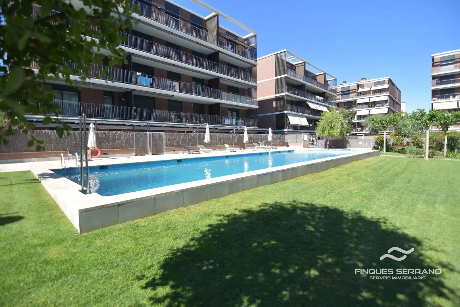 Dúplex con piscina en venta en Cossetania