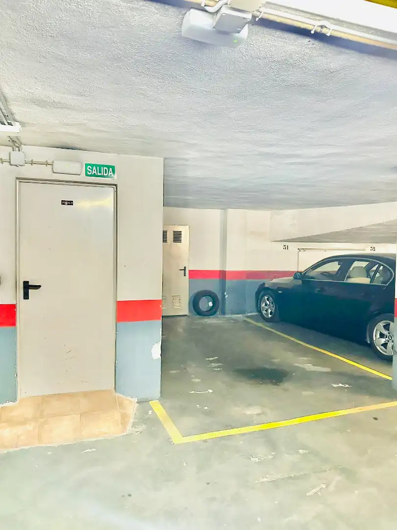 Parkplatz von Wohnung zur Miete in Granada mit Klimaanlage, Heizung und Parkett