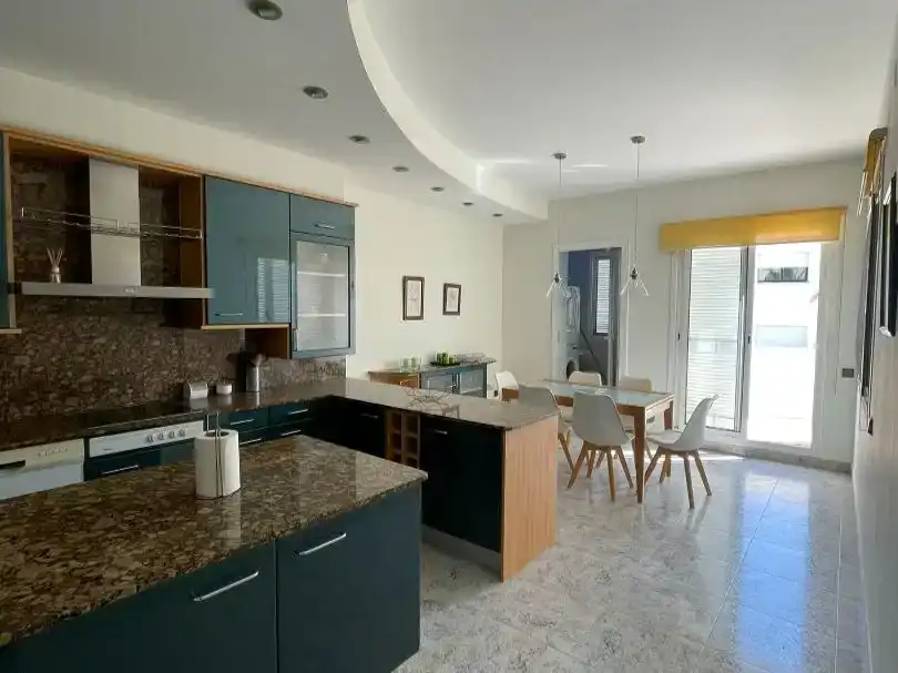 Cuina de Casa adosada en venda en Gandesa amb Aire condicionat, Jardí privat i Traster