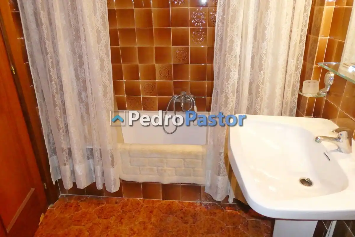 Baño de Piso en venta en Dénia con Aire acondicionado, Calefacción y Piscina