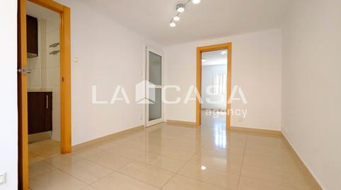 Foto 4 de Piso en venta en Carrer D'aiguablava, La Trinitat Nova, Barcelona