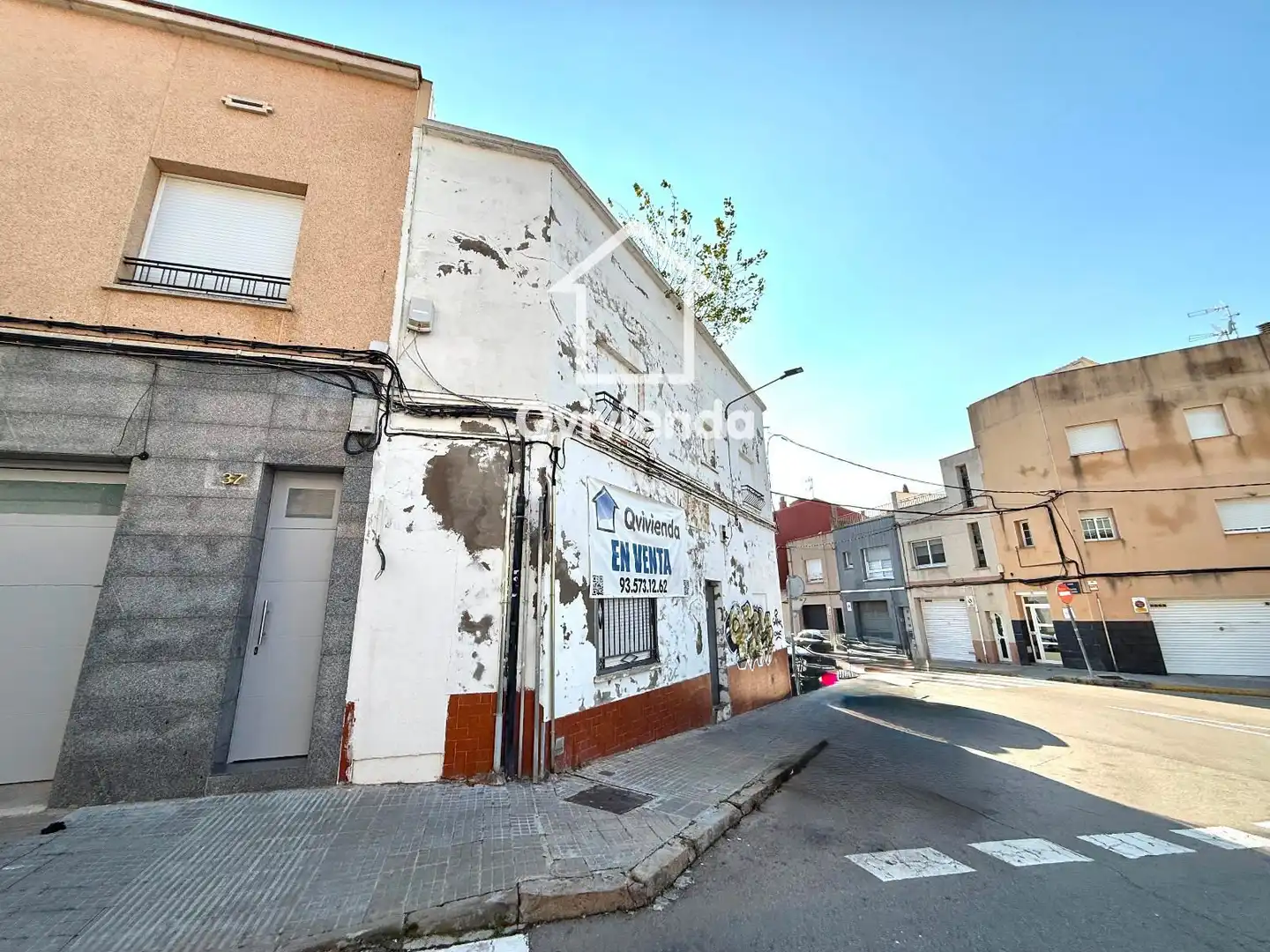 Außenansicht von Residential zum Verkauf in Terrassa