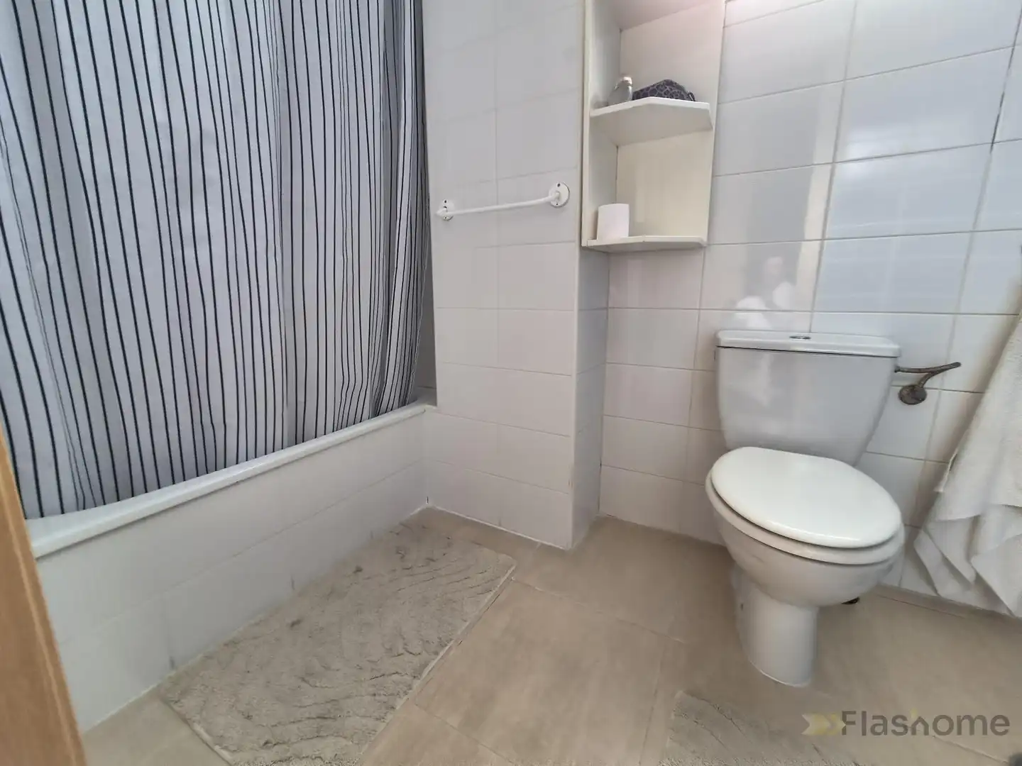 Bany de Pis en venda en Badajoz amb Terrassa i Balcó