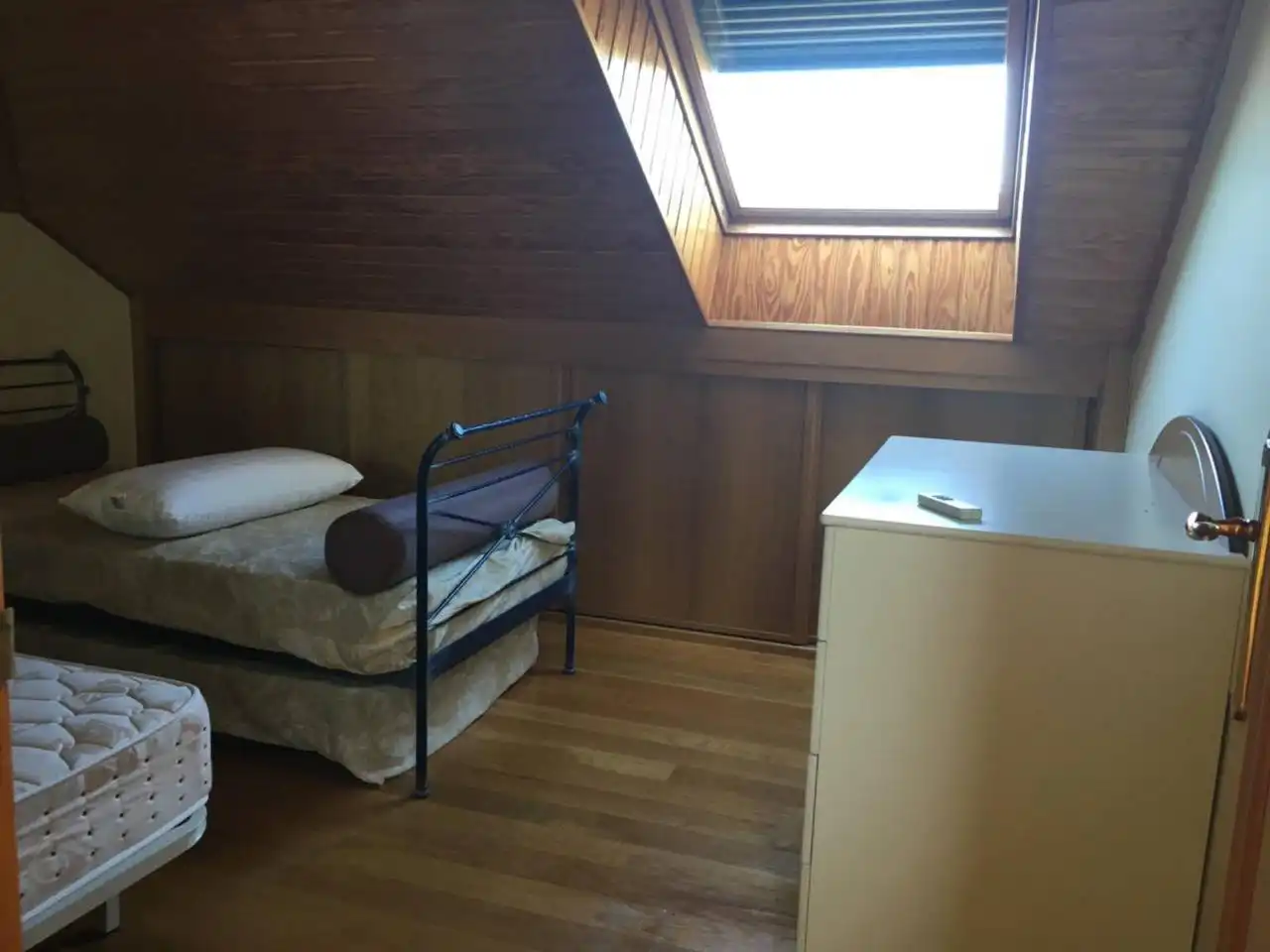Dormitori de Dúplex en venda en Ourense Capital  amb Calefacció, Moblat i Balcó