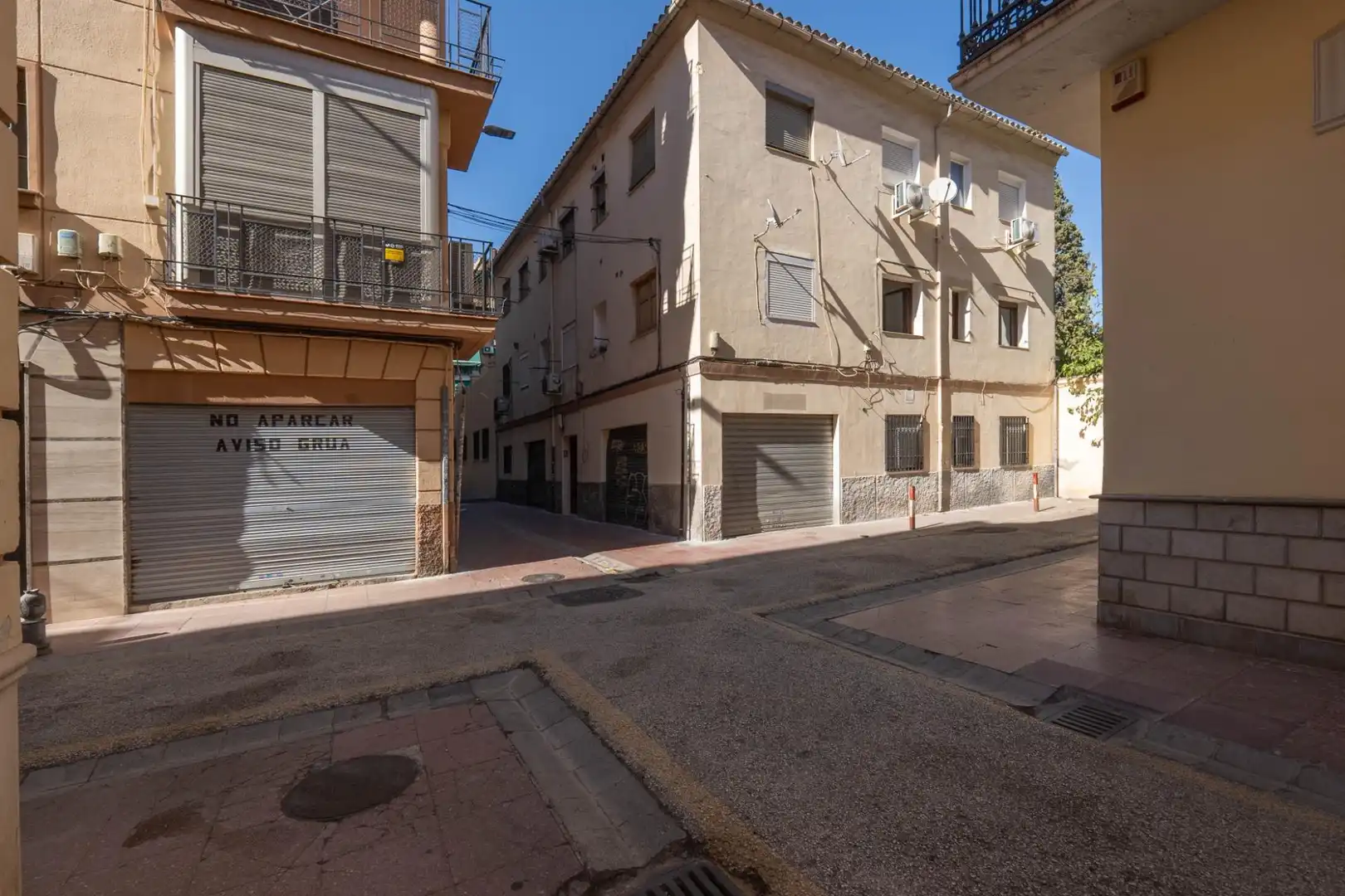 Außenansicht von Wohnung zur Miete in Granada mit Klimaanlage, Heizung und Möbliert