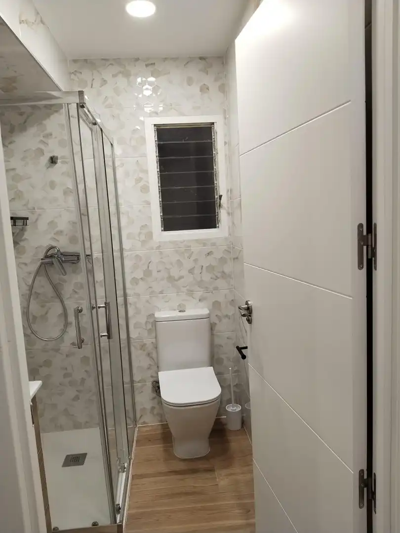 Badezimmer von Wohnung zur Miete in Moncada mit Klimaanlage, Terrasse und Möbliert
