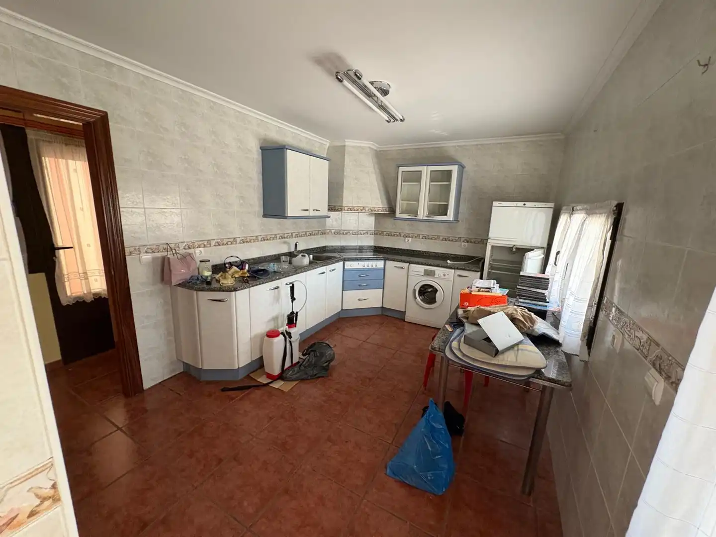 Cuina de Casa o xalet en venda en Íscar amb Calefacció, Jardí privat i Terrassa