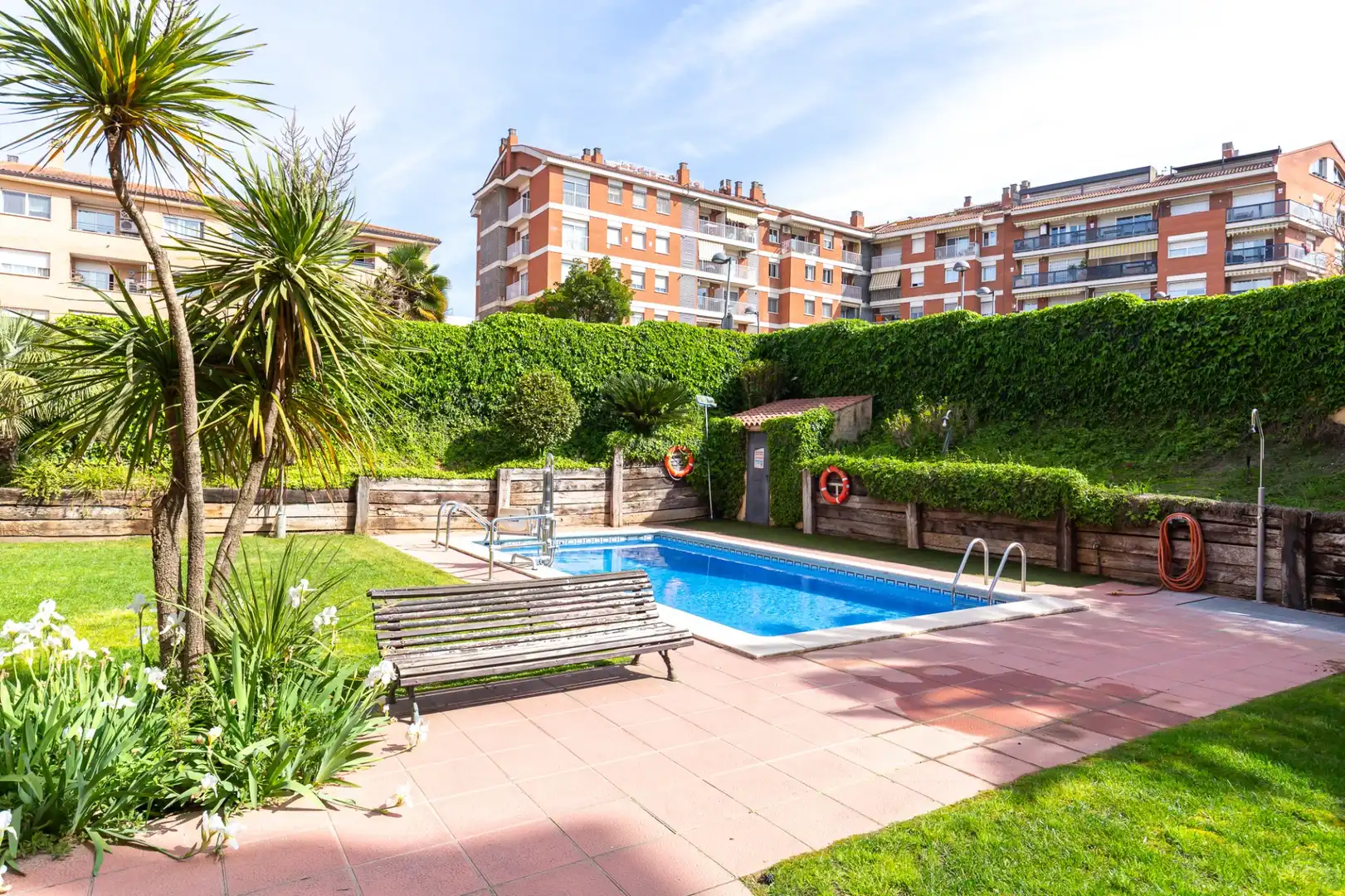 Schwimmbecken von Erdgeschoss zum Verkauf in Rubí mit Klimaanlage, Heizung und Terrasse