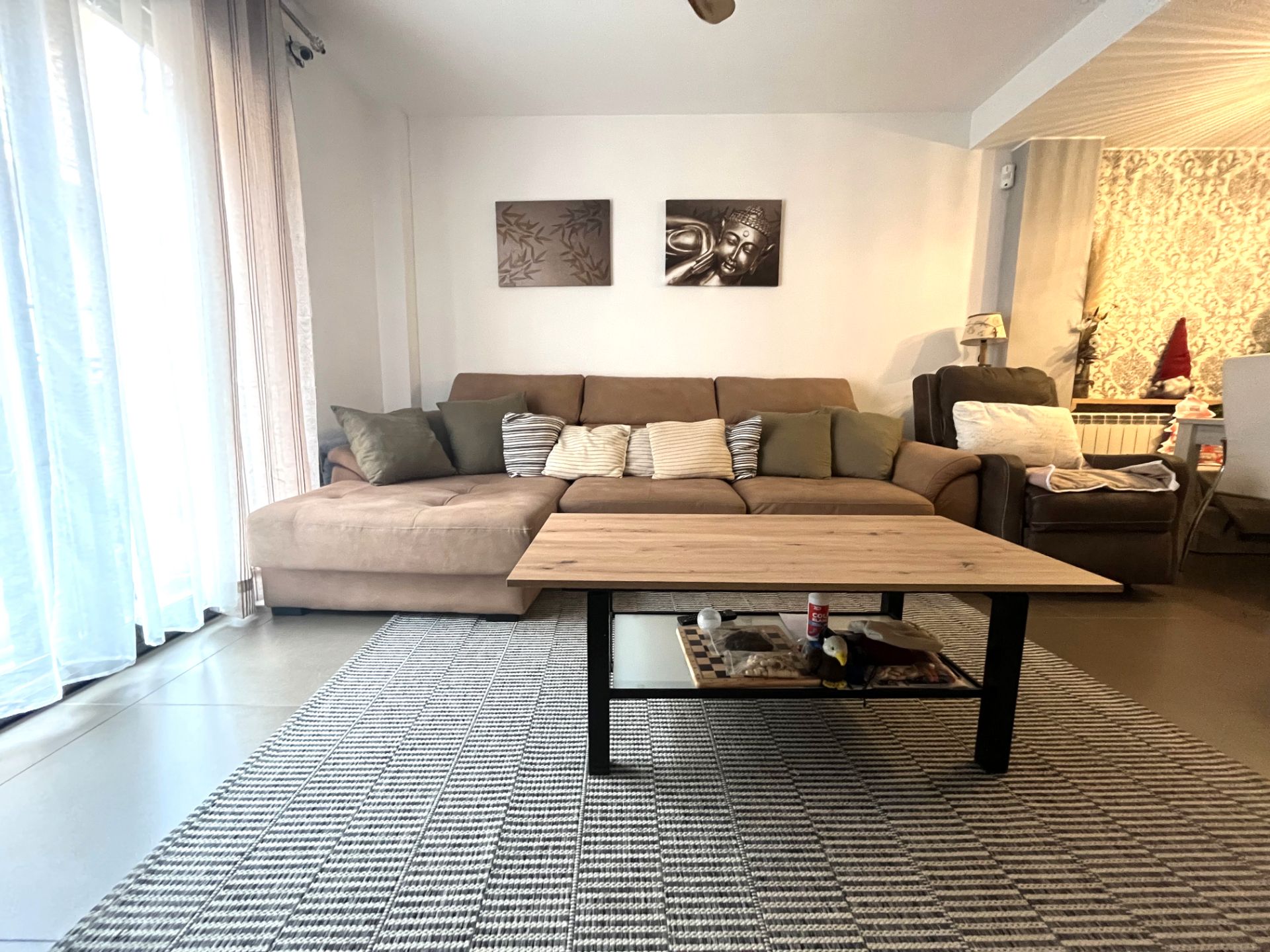 Sala d'estar de Dúplex en venda en Salt amb Aire condicionat, Calefacció i Jardí privat