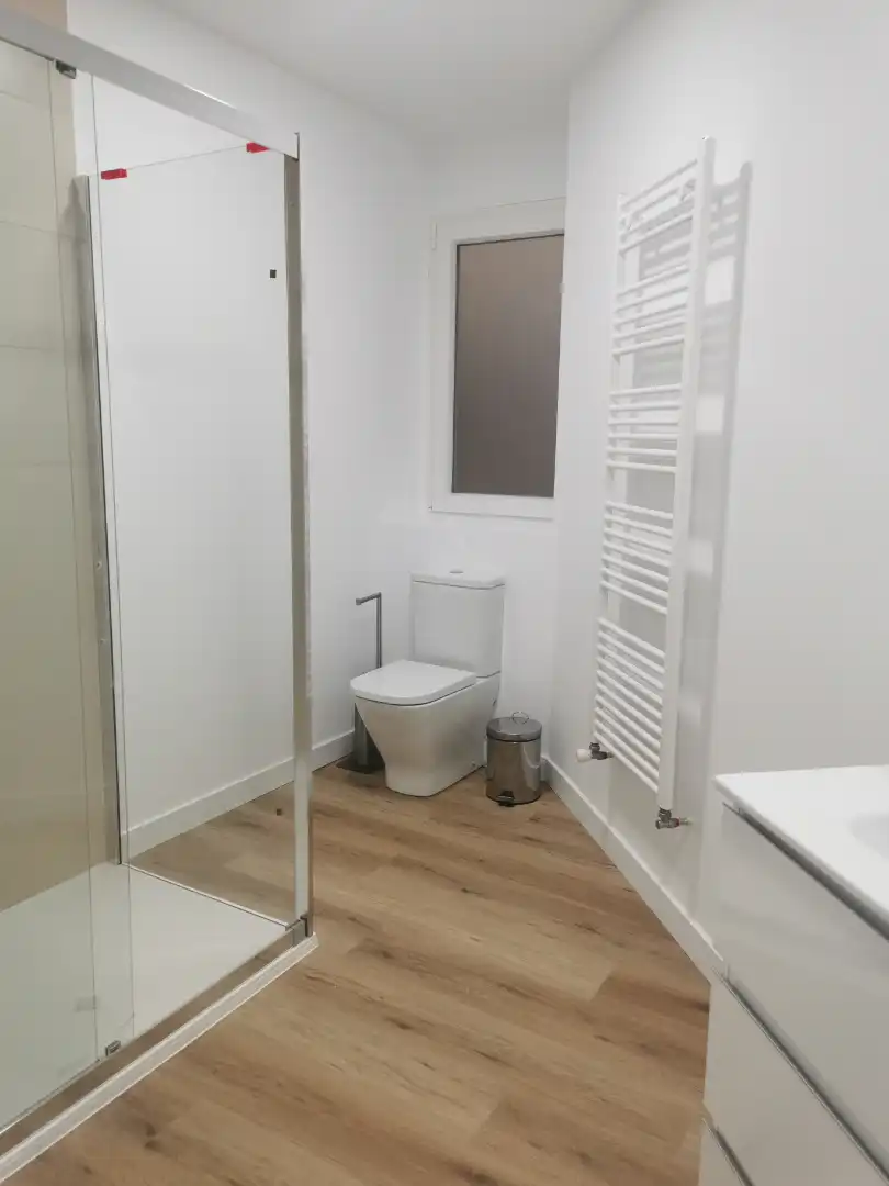 Bany de Pis de lloguer en Salamanca amb Calefacció, Parquet i Moblat