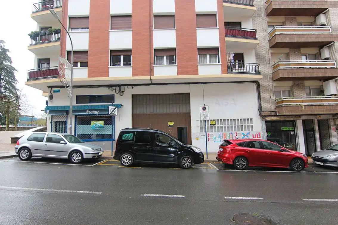Vista exterior de Local en venta en Amurrio
