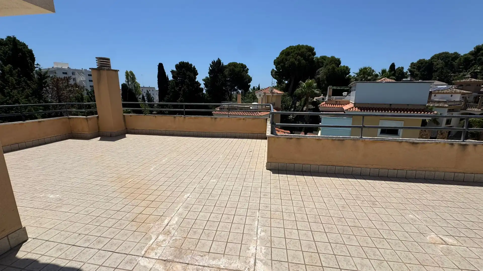 Terraza de Casa o chalet en venta en Torremolinos con Aire acondicionado, Calefacción y Jardín privado