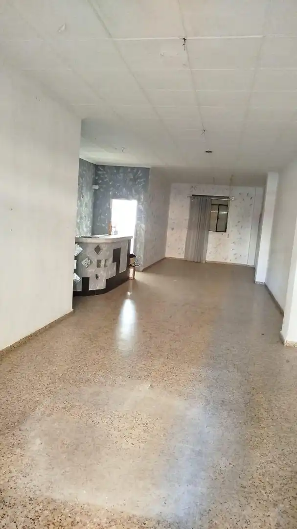 Local en venta en L'Olleria
