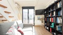 Living room of Flat for sale in  Madrid Capital  with Air Conditioner, Heating and Storage room