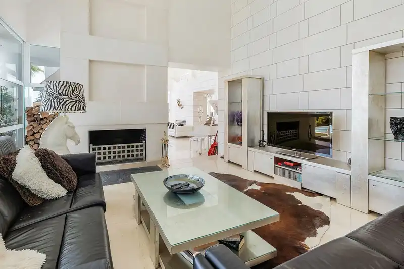 Chalet con terraza en venta en Nueva, imagen 8
