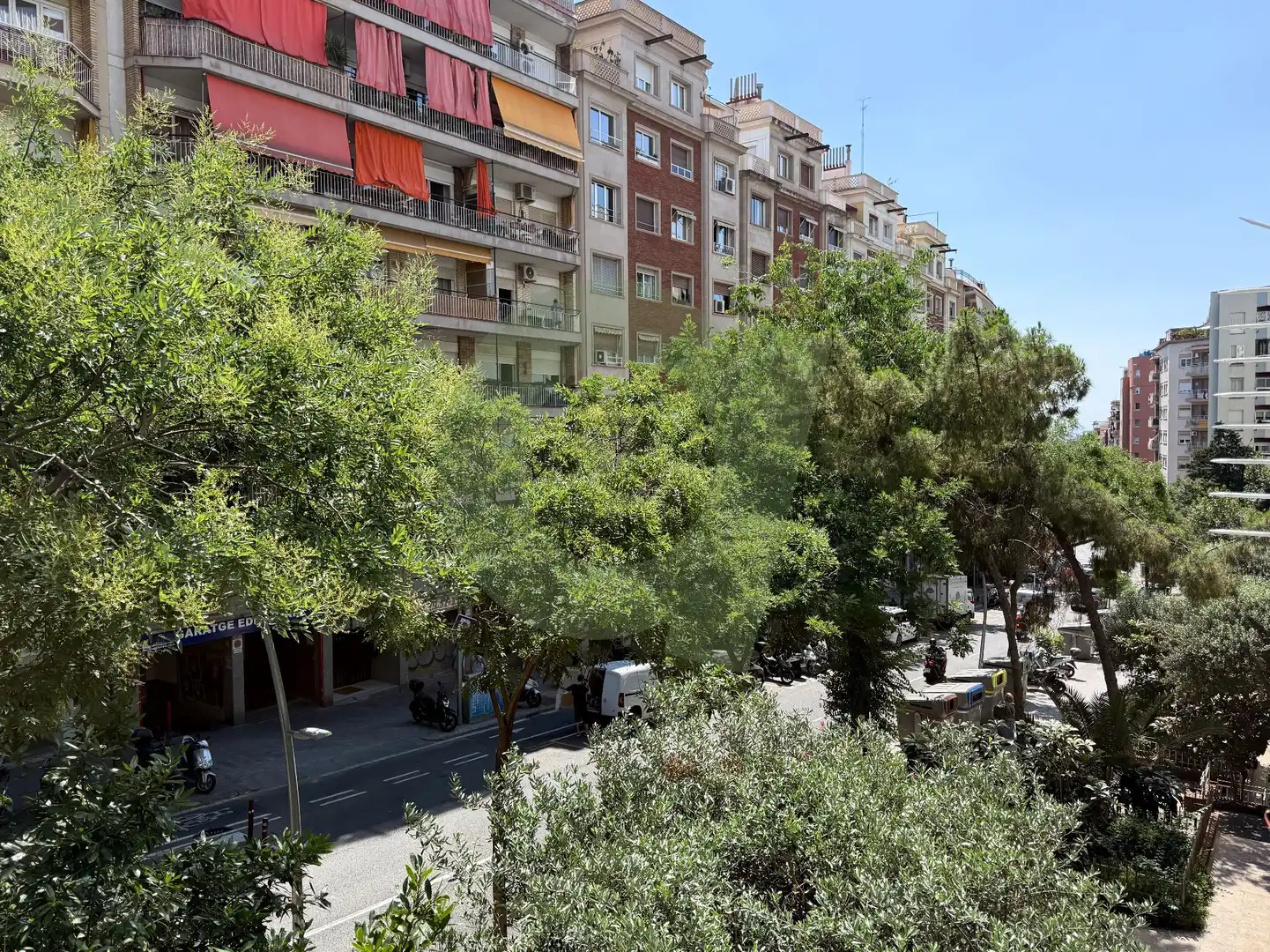 Vista exterior de Pis en venda en Barcelona amb Aire condicionat i Calefacció