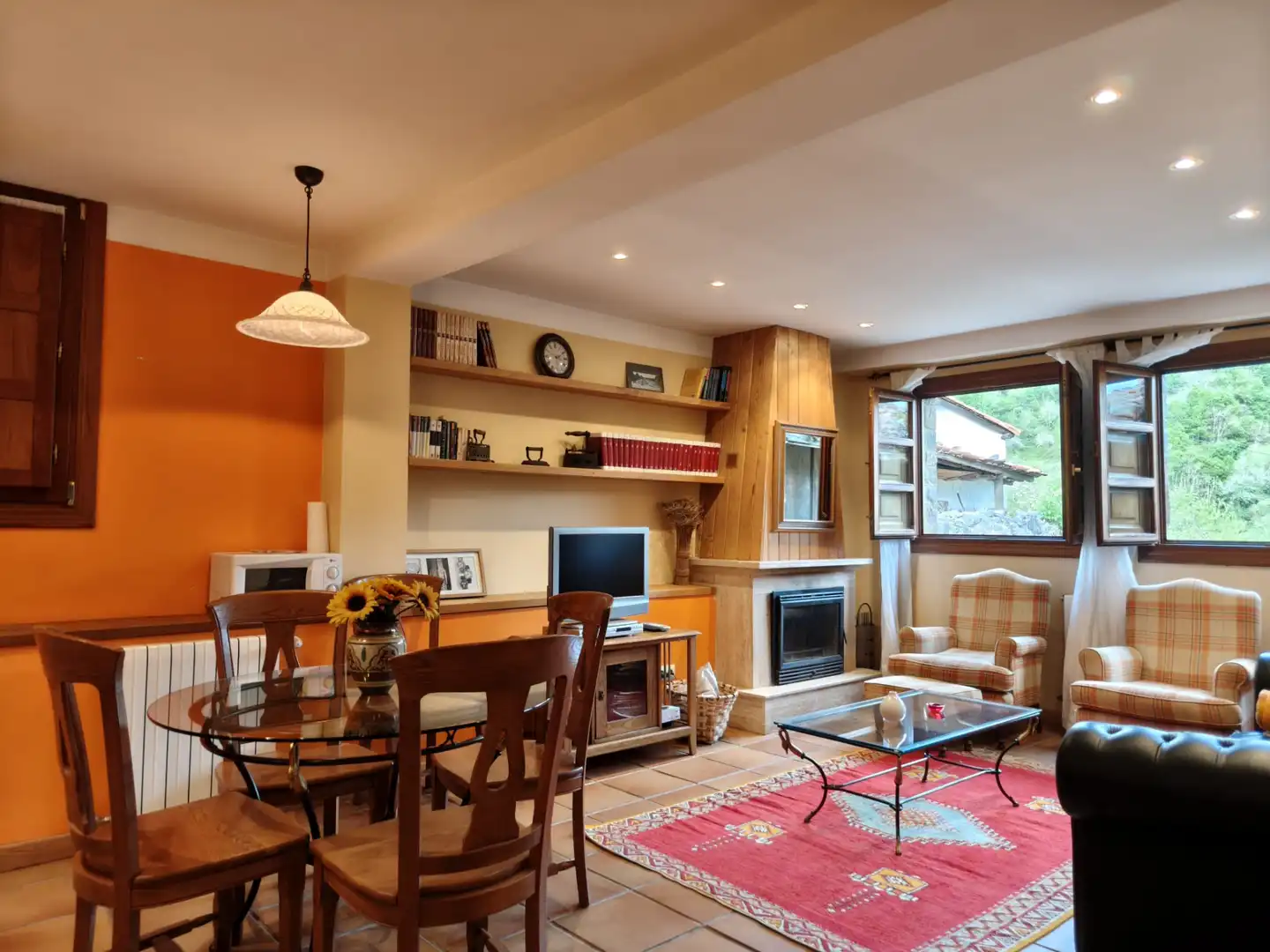 Casa con terraza en venta en Quirós, imagen 3