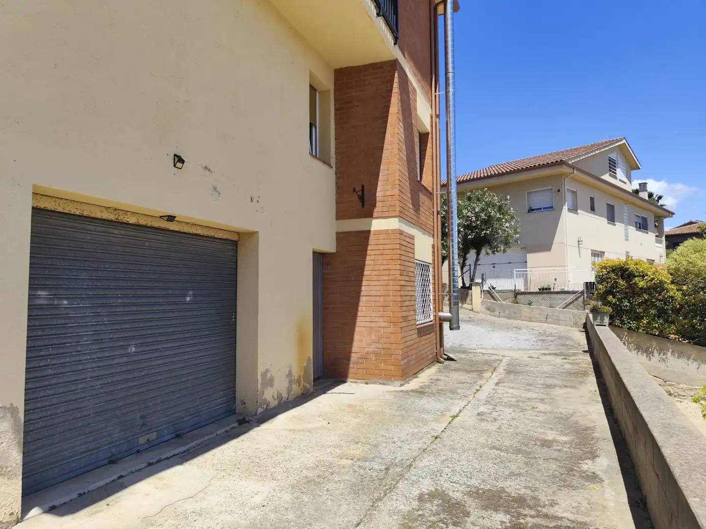 Vista exterior de Casa o xalet en venda en Lliçà de Vall amb Aire condicionat, Calefacció i Jardí privat