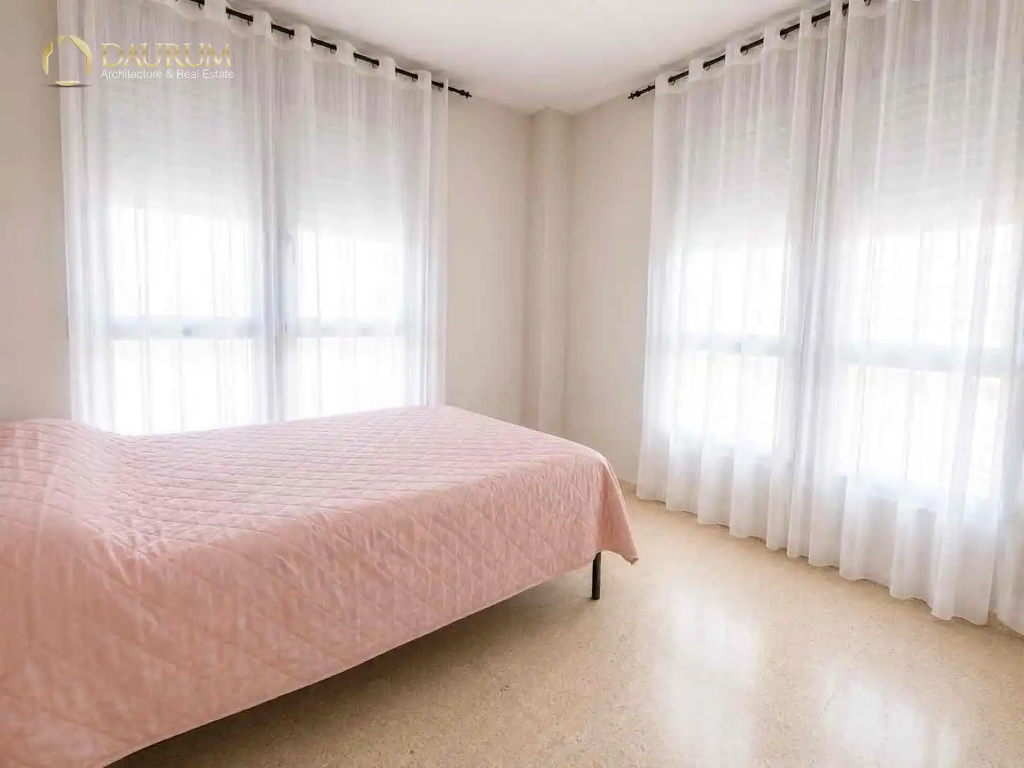 Bedroom of Flat for sale in Sevilla  with Air Conditioner, Heating and Swimming Pool