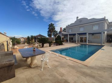 Villa con balcone in vendita a Vereda del Fino