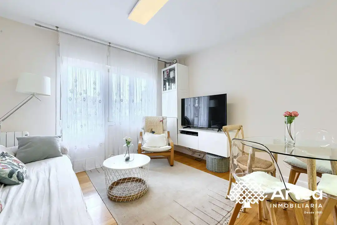 Flat for sale in Zorrotza
