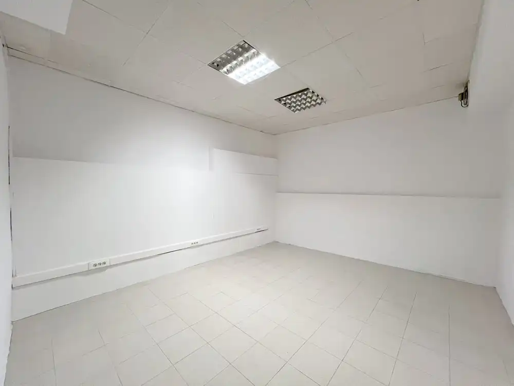 Business premises to rent in AVENIR, imagen 3
