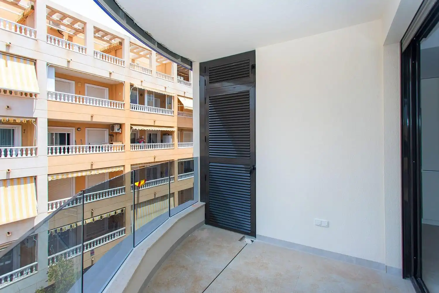 Apartment with pool for sale in Calle RAMON GALLUD 164