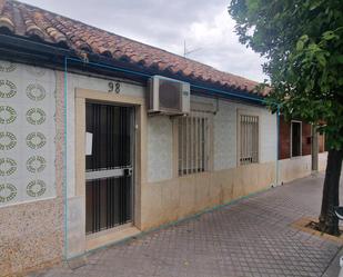 Exterior view of House or chalet for sale in  Córdoba Capital  with Air Conditioner