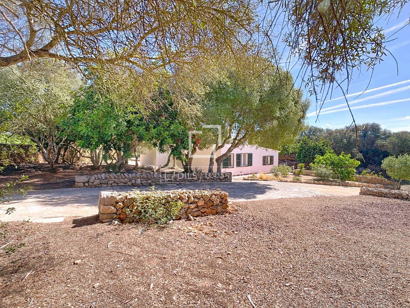 Vista exterior de Finca rústica en venda en Ciutadella de Menorca amb Jardí privat, Terrassa i Piscina