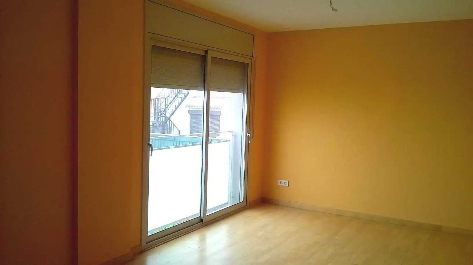 Schlafzimmer von Wohnung zum Verkauf in Montgat mit Klimaanlage und Heizung
