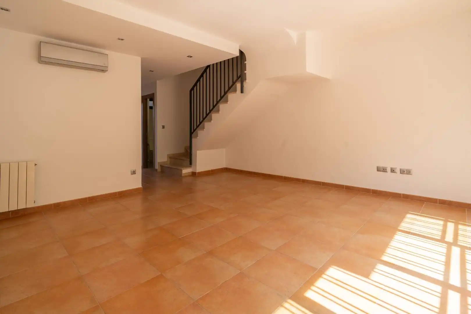 Casa a schiera con giardino in vendita a Alfafar, imagen 3